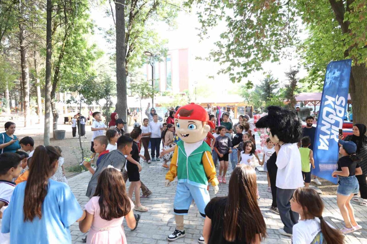 Konya Büyükşehir Belediyesi, ilçelerde başlattığı “Sinema Günleri”nden sonra bu kez