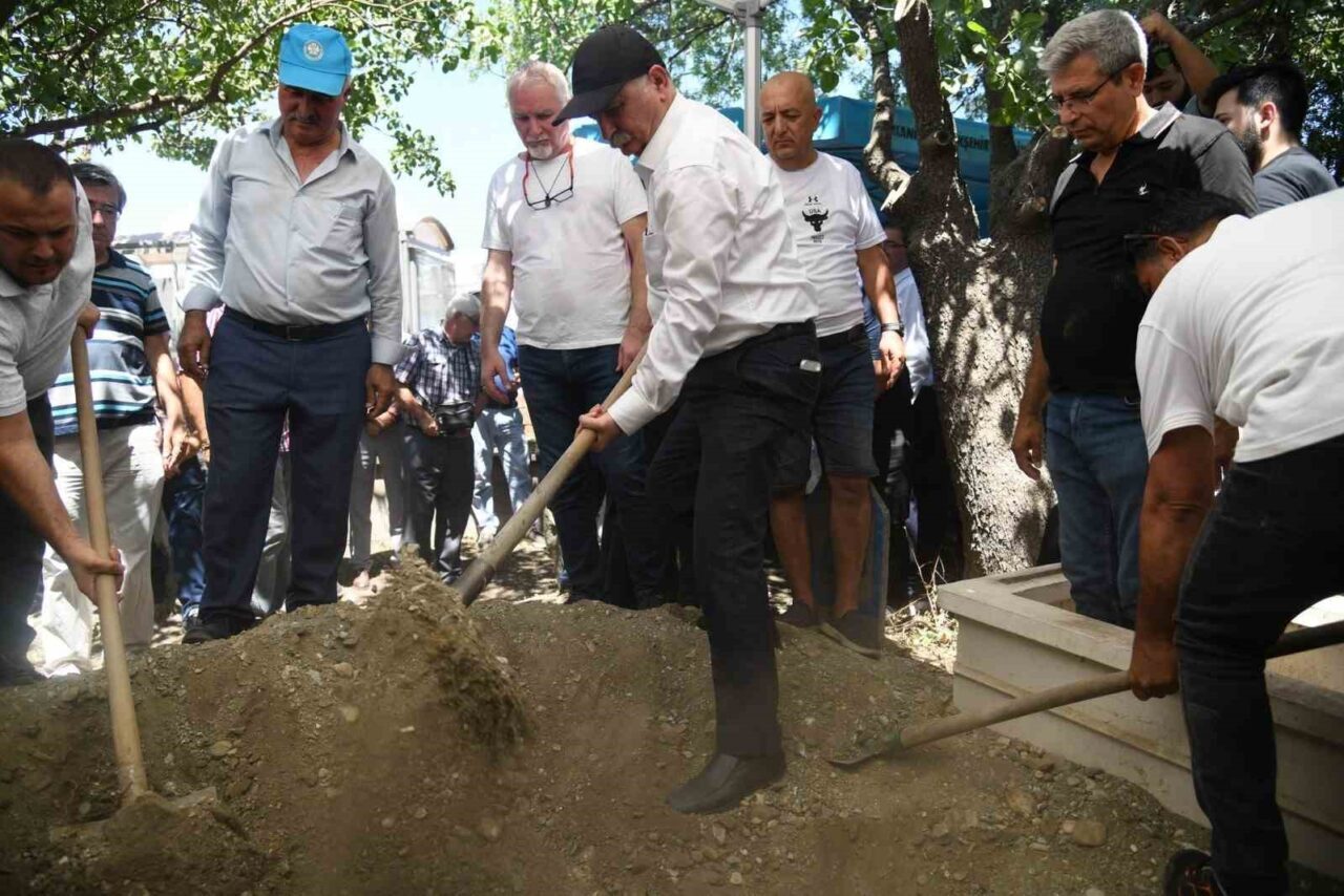 Yunusemre Belediye Başkanı Semih Balaban’ın eşi Serap Balaban’ın babası İsmail