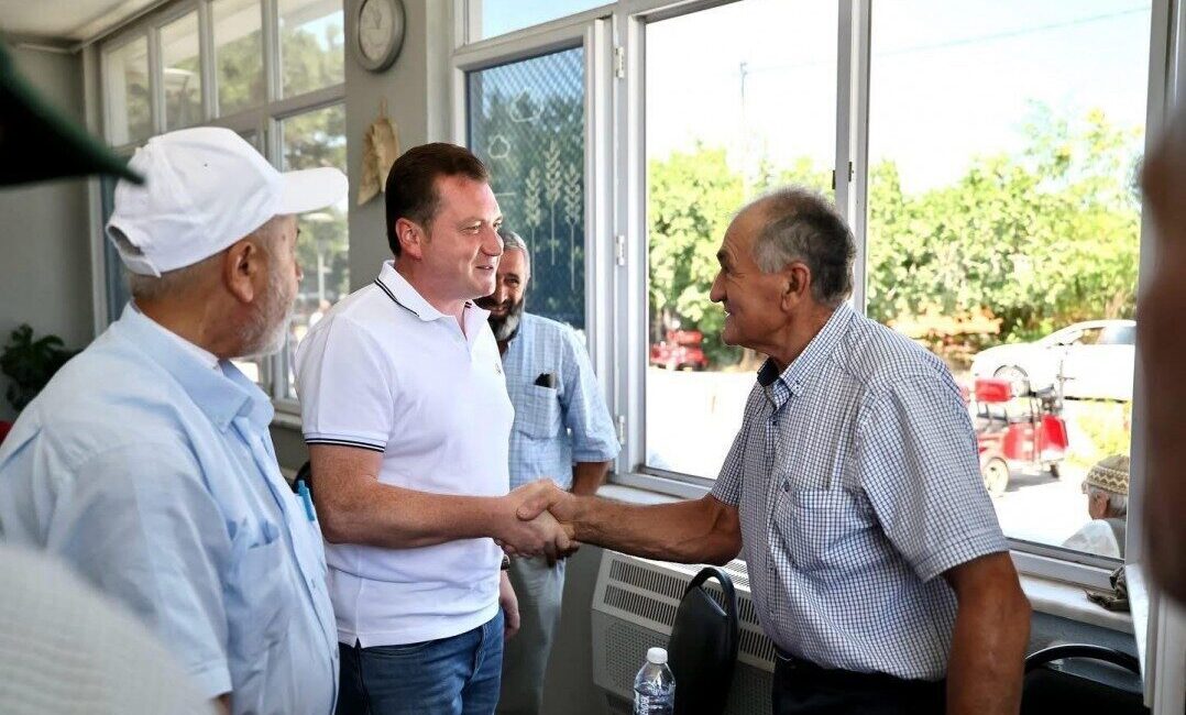 Silivri Belediye Başkanı Bora Balcıoğlu, Büyükkılıçlı Mahallesi’nde esnaf ve vatandaşlarla