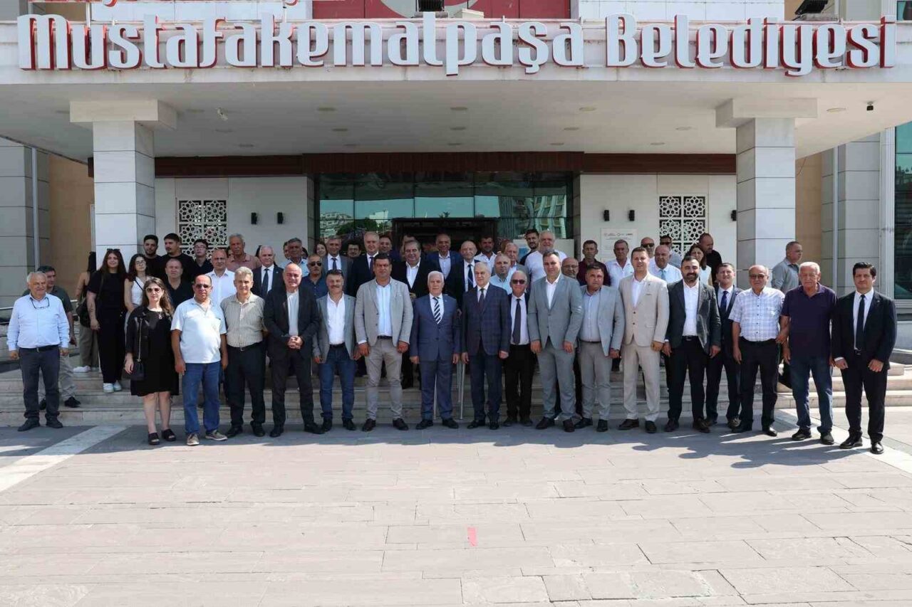 ‘Başkan Bozbey Burada’ projesi kapsamında Mustafakemalpaşa ilçesini ziyaret eden Büyükşehir