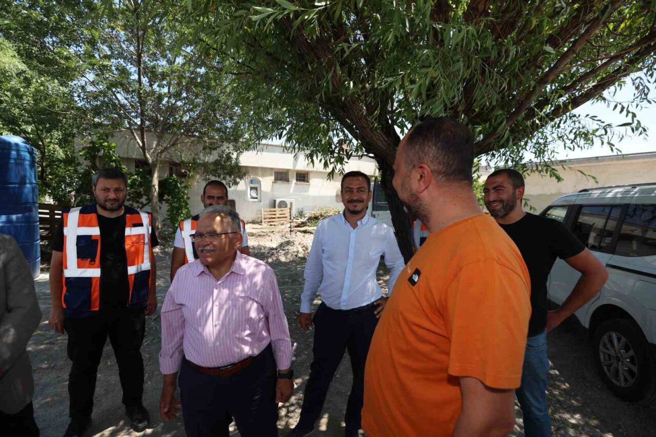 Kayseri Büyükşehir Belediye Başkanı Dr. Memduh Büyükkılıç, Büyükşehir Belediyesi ile