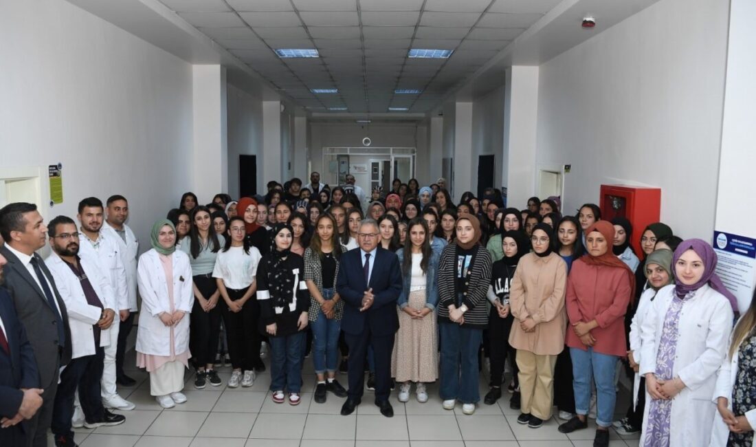 Kayseri Büyükşehir Belediye Başkanı Dr. Memduh Büyükkılıç; Yükseköğretim Kurumları Sınavı