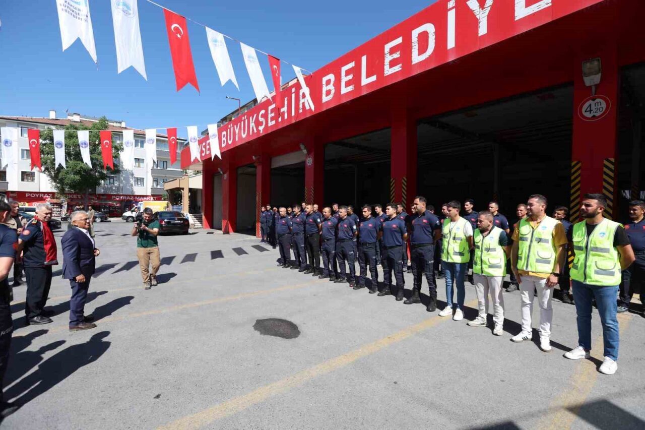 Kayseri Büyükşehir Belediye Başkanı Dr. Memduh Büyükkılıç; İzmir ve Manisa’da