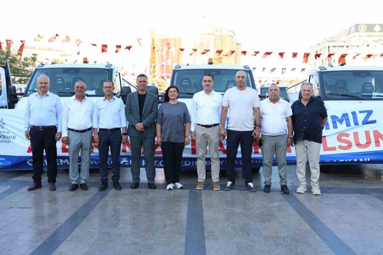 Proje, yatırım ve hizmetleriyle Aydın’ın 17 ilçesinde vatandaşların yanında olan