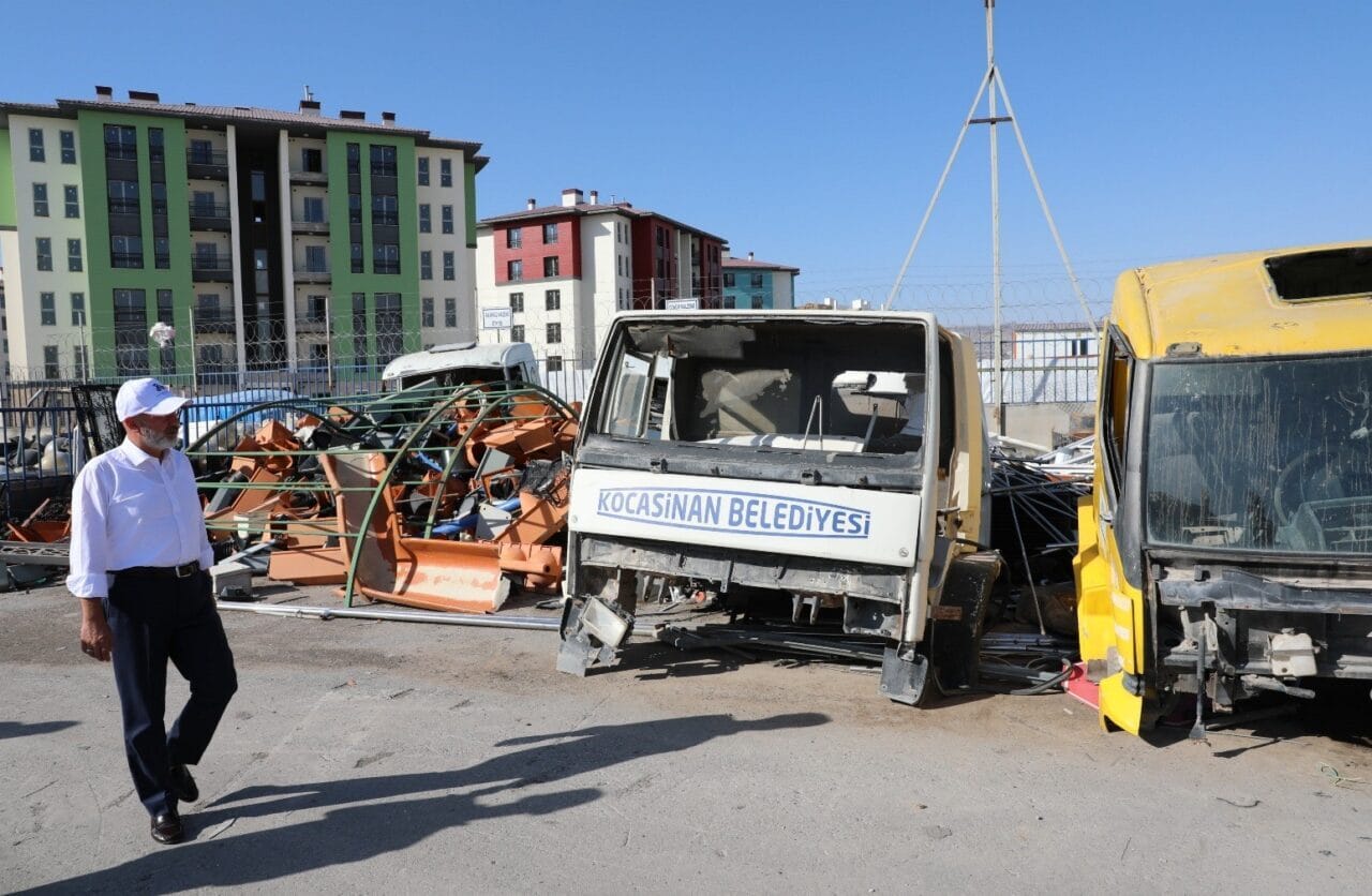 Belediyenin atölyelerinde yürüttüğü çalışmalar kapsamında 1 yılda 30 milyon TL