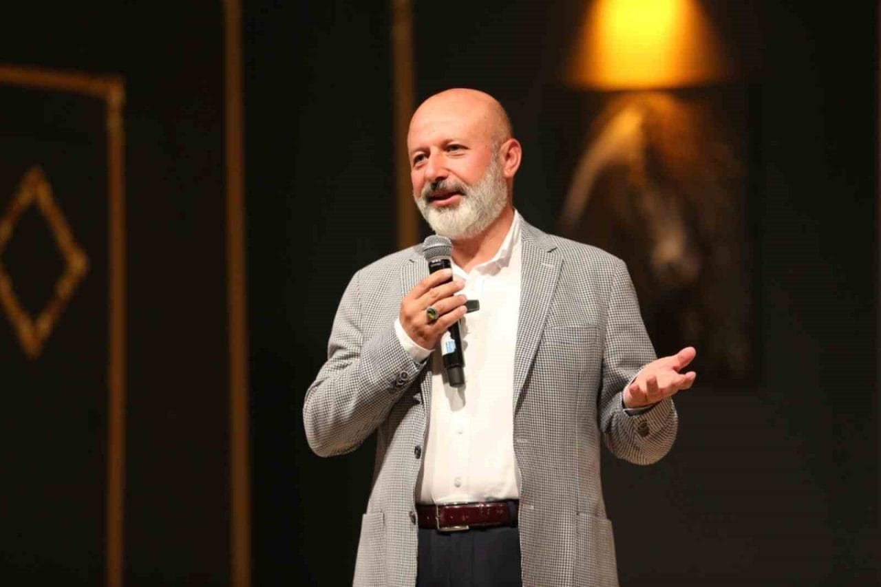 Sanatı toplumun her kesimiyle buluşturmayı hedefleyen Kocasinan Belediyesi; hem çocuklara