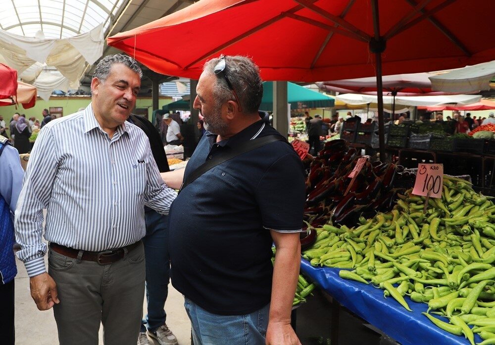 Ardahan Belediye Başkanı Faruk Demir, Perşembe günleri kurulan Semt Pazarını
