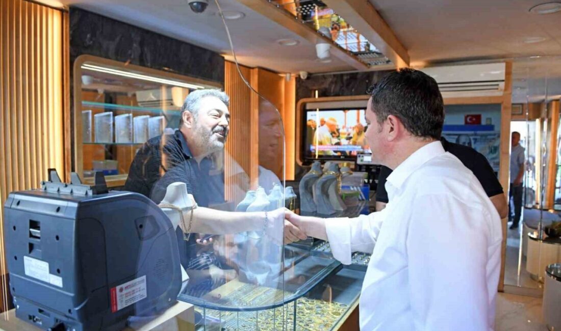 Osmangazi Belediye Başkanı Erkan Aydın, mahalle ziyaretleri kapsamında Küçükbalıklı Mahallesi
