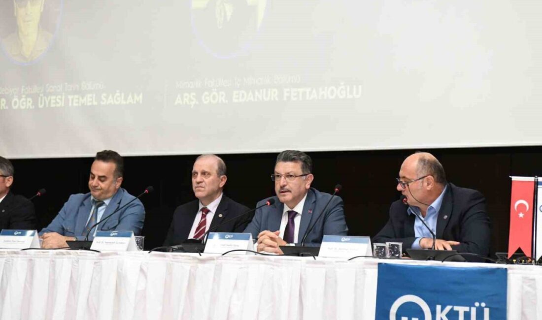 Trabzon Büyükşehir Belediye Başkanı Ahmet Metin Genç, Ortahisar ilçesi İçkale’deki