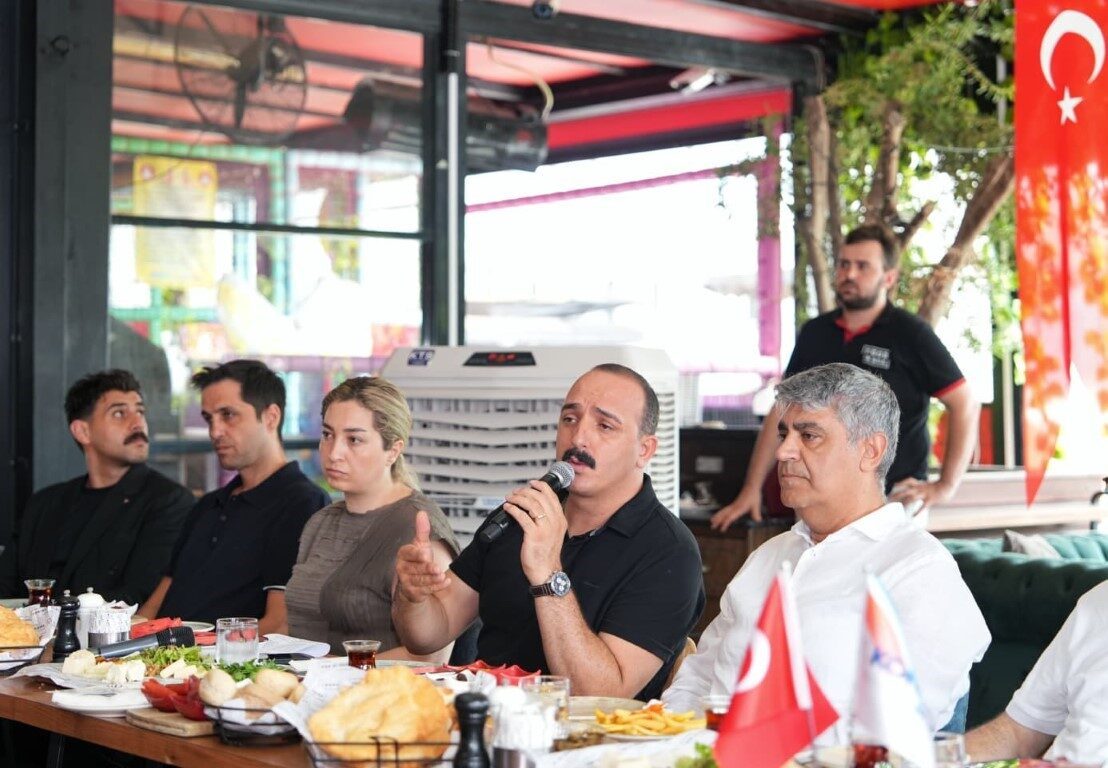 Konyaaltı Belediye Başkanı Cem Kotan, Konyaaltı esnafıyla üçüncü kez bir