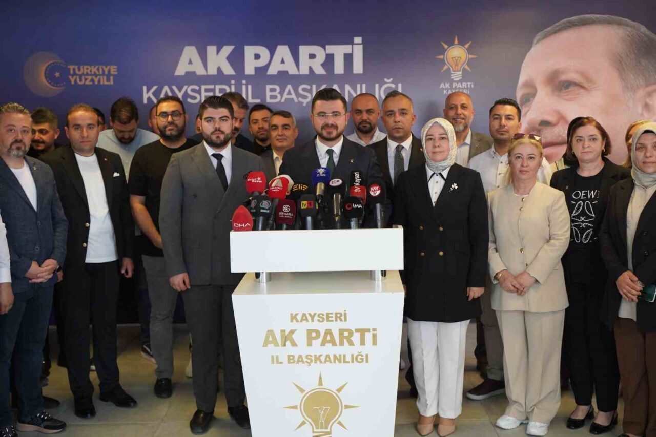 AK Parti Kayseri İl Başkanı Hüseyin Okadan, düzenlediği basın toplantısında;
