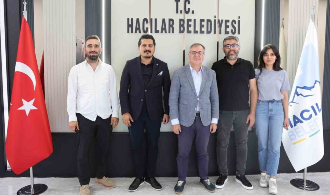 Başkan Özdoğan: “Daha güzel bir Hacılar için çalışıyoruz” Hacılar Belediye Başkanı Bilal Özdoğan; mimarlığın sadece yapı inşa etmekten