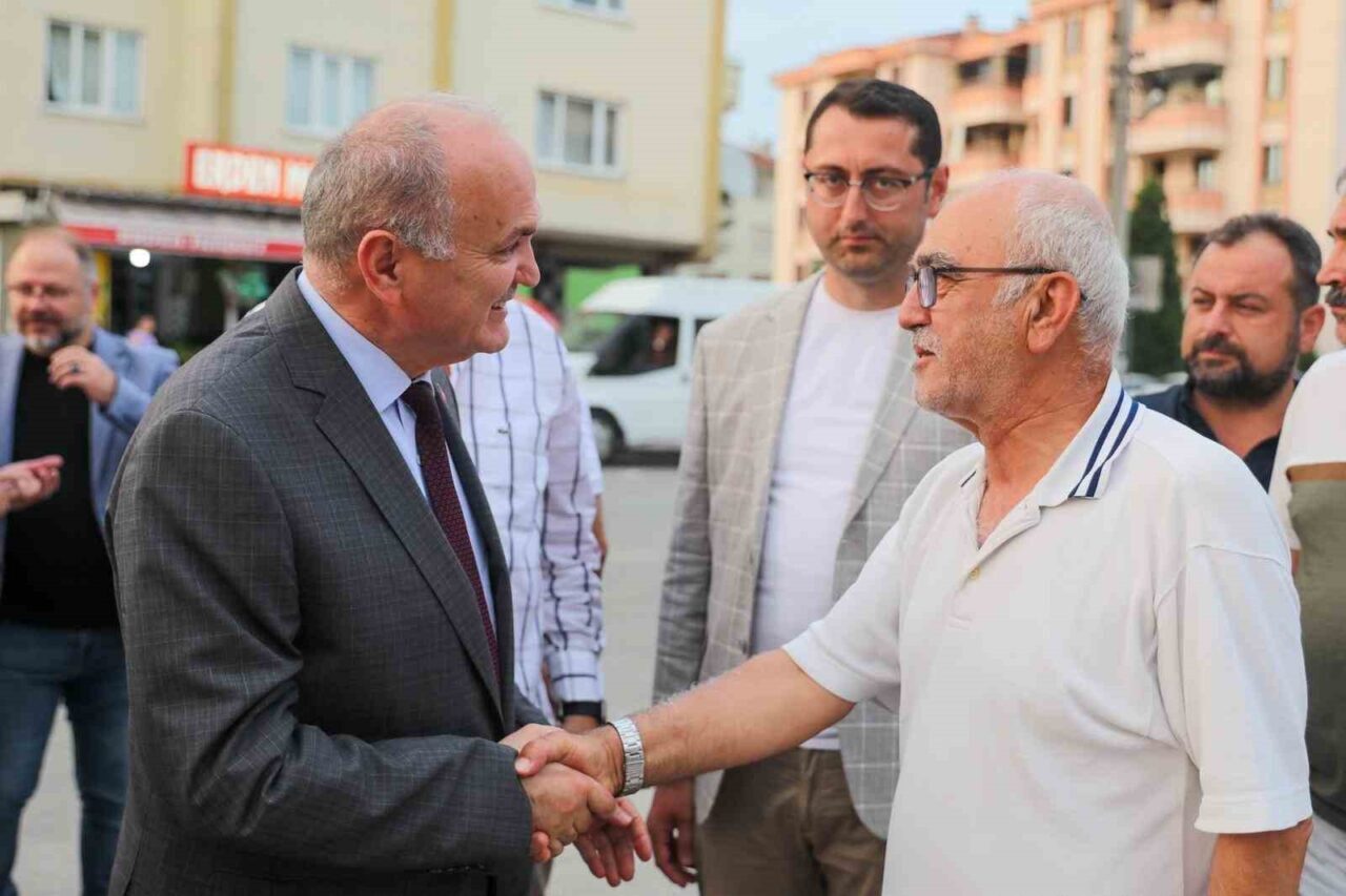 Düzce Belediye Başkanı Faruk Özlü, ‘Vatandaş Soruyor, Başkan Cevaplıyor’ adlı