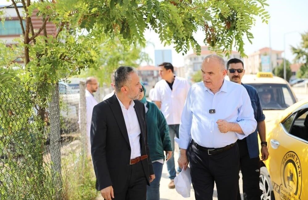 DÜZCE(İHA) – Düzce Belediye Başkanı Dr. Faruk Özlü, Düzce Belediyesi