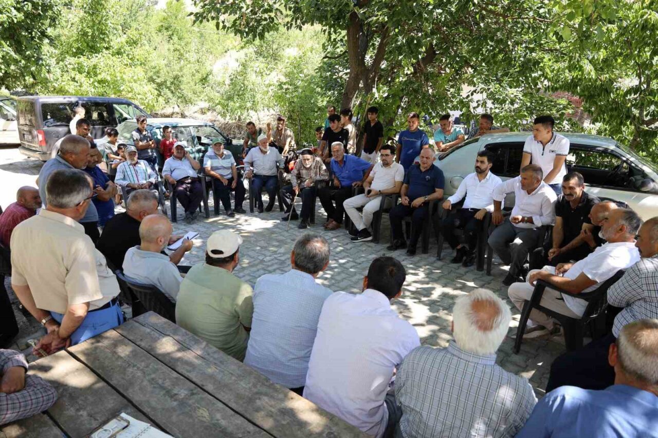 Yahyalı Belediye Başkanı Esat Öztürk; ilçe genelinde sürdürdüğü mahalle ziyaretleri