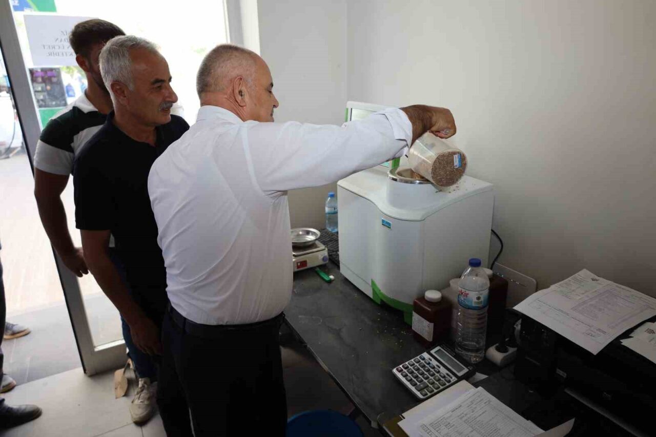 Kayseri’nin Yahyalı ilçesinde hububat alımına başlayan Toprak Mahsulleri Ofisi (TMO);