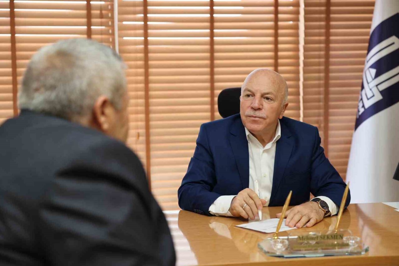 Erzurum Büyükşehir Belediye Başkanı Mehmet Sekmen, vatandaşlarla bir araya geldi