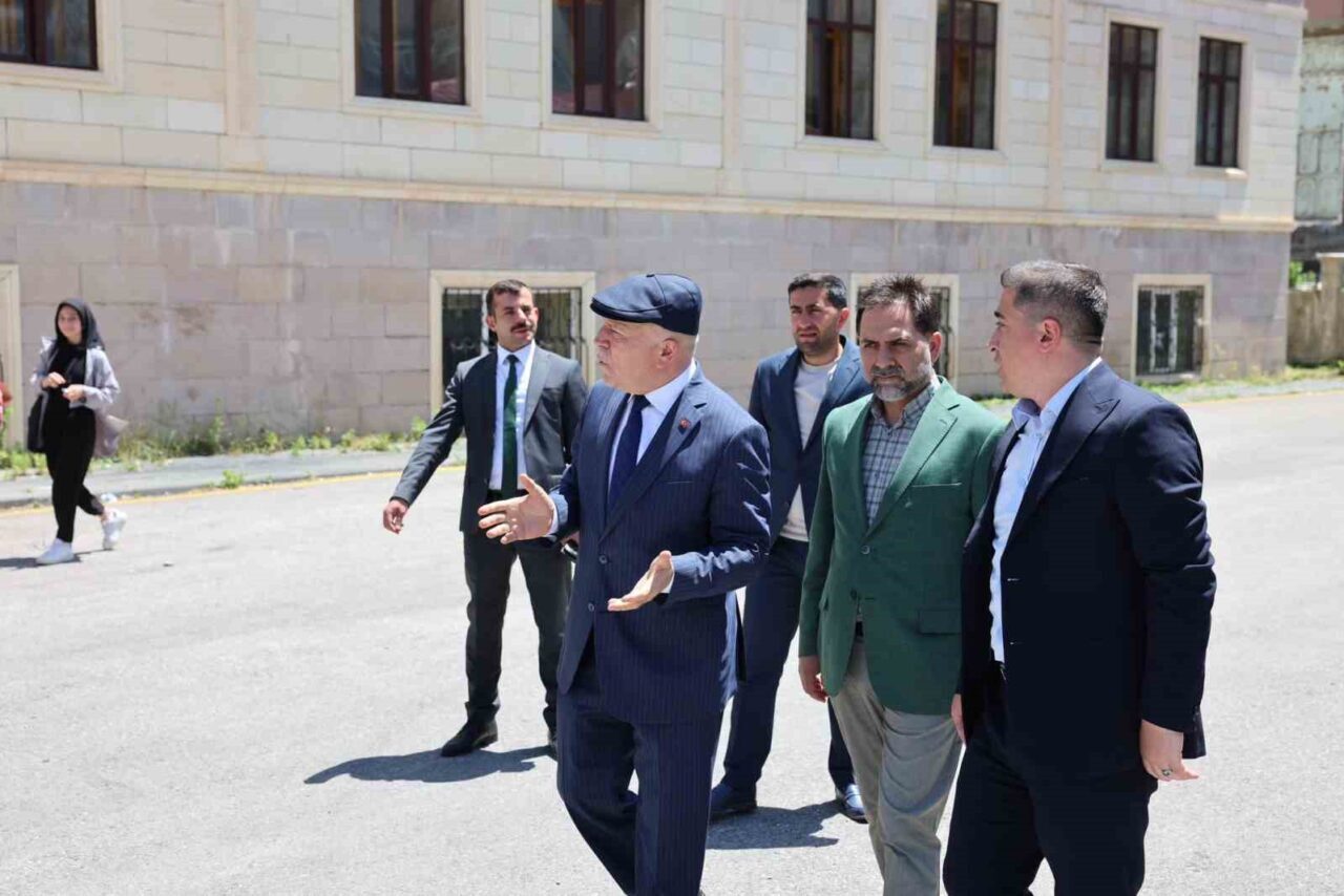 Erzurum Büyükşehir Belediye Başkanı Mehmet Sekmen ve Yakutiye Belediye Başkanı