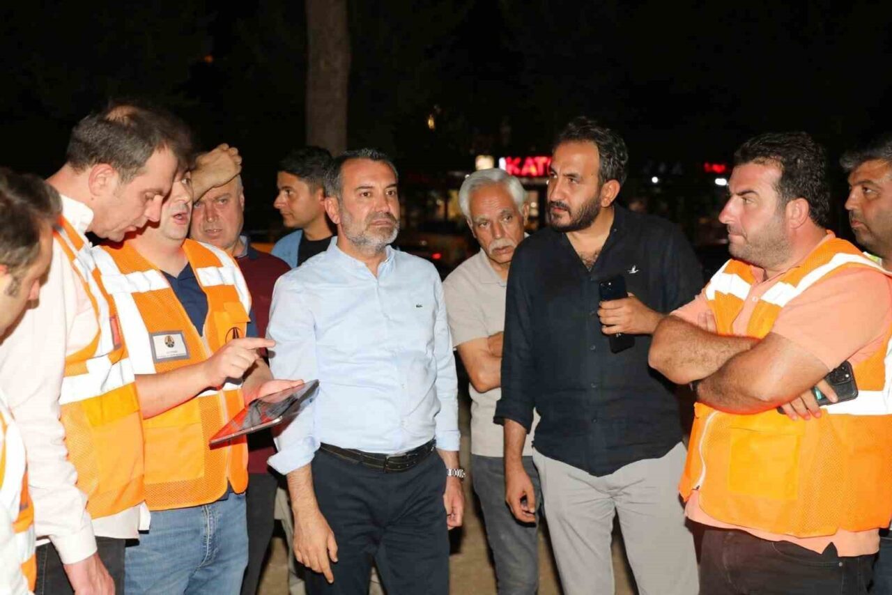 Elazığ Belediye Başkanı Şahin Şerifoğulları, Aksaray Mahallesi’nde vatandaşlarla bir araya