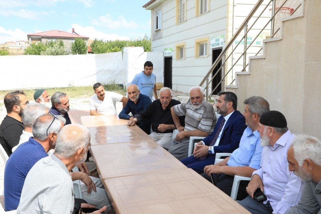 Saha çalışmalarını aralıksız sürdüren Elazığ Belediye Başkanı Şahin Şerifoğulları, Rızaiye