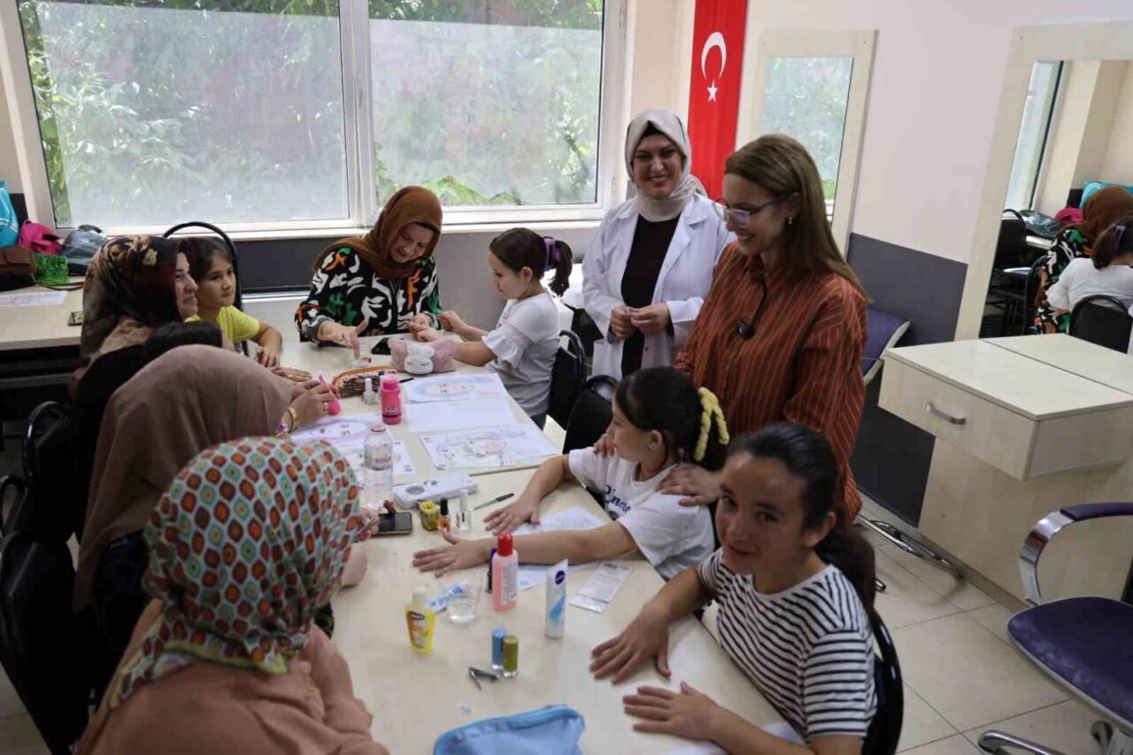 Kocaeli Büyükşehir Belediyesi Başkan Vekili Berna Abiş, KO-MEK yaz kurslarını