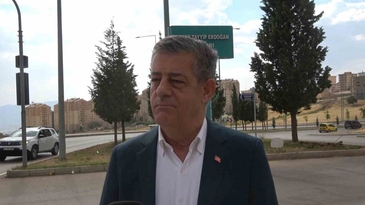 Şırnak Belediye Başkanı Mehmet Yarka, terörün bölgeyi yıllarca yaşanmaz hale