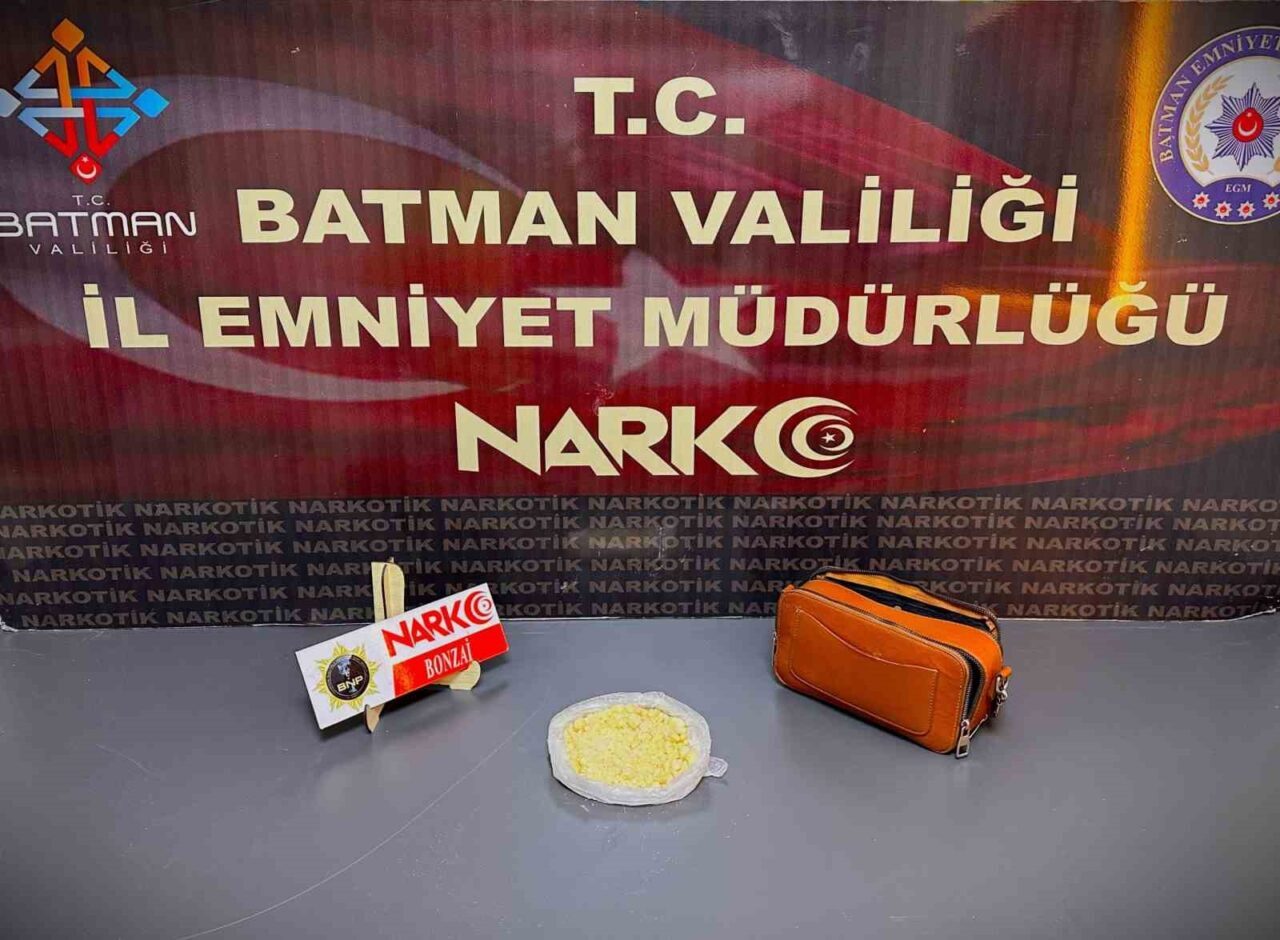 Batman’da hava yoluyla gelen ve yapılan armada üzerinde uyuşturucu madde