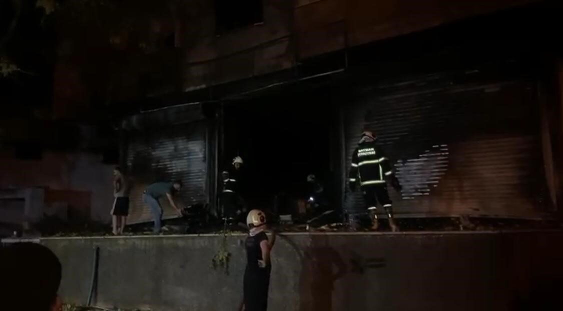 Batman’da havai fişek deposunda çıkan yangın itfaiye ekipleri tarafından söndürüldü.