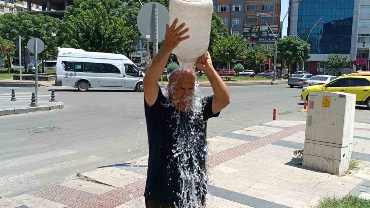 Son günlerde etkisini arttıran kavurucu sıcaklar, hayatı olumsuz etkilemeye devam