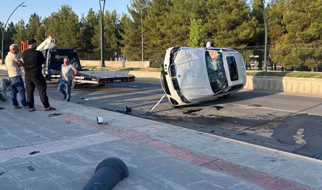 Batman’ın Bayındır Mahallesi’nde meydana gelen trafik kazasında, direksiyon hakimiyetini kaybeden