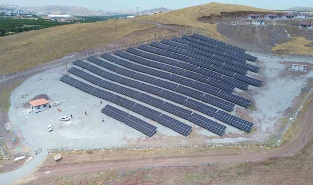 Battalgazi Belediyesi’nin Hacıhaliloğluçiftliği Mahallesi’nde kurduğu 970 kW kapasiteli Güneş Enerji