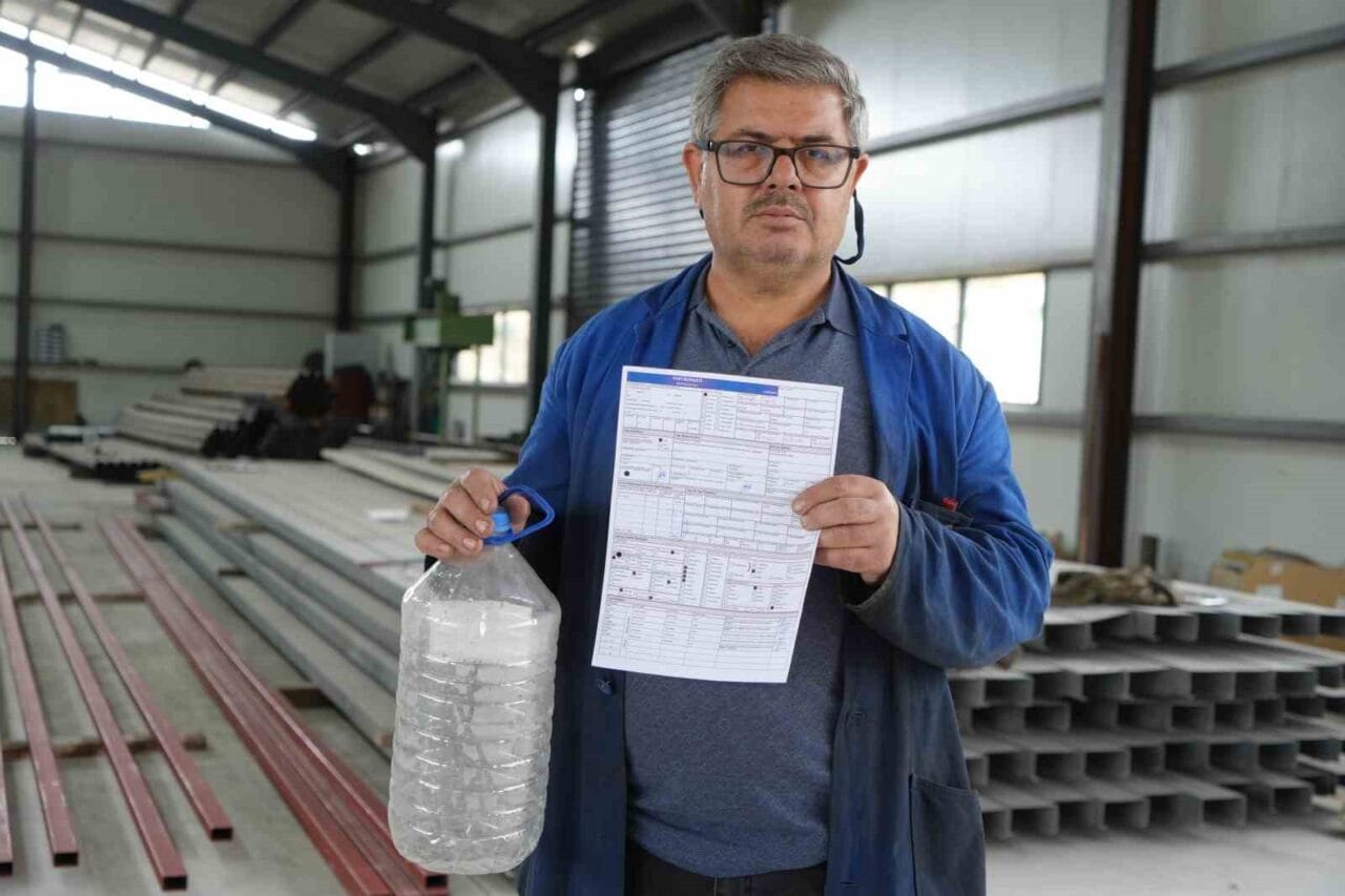 Bayburt Çoruh Sanayi Sitesi’nde faaliyet gösteren 2 dükkanın suyu 9