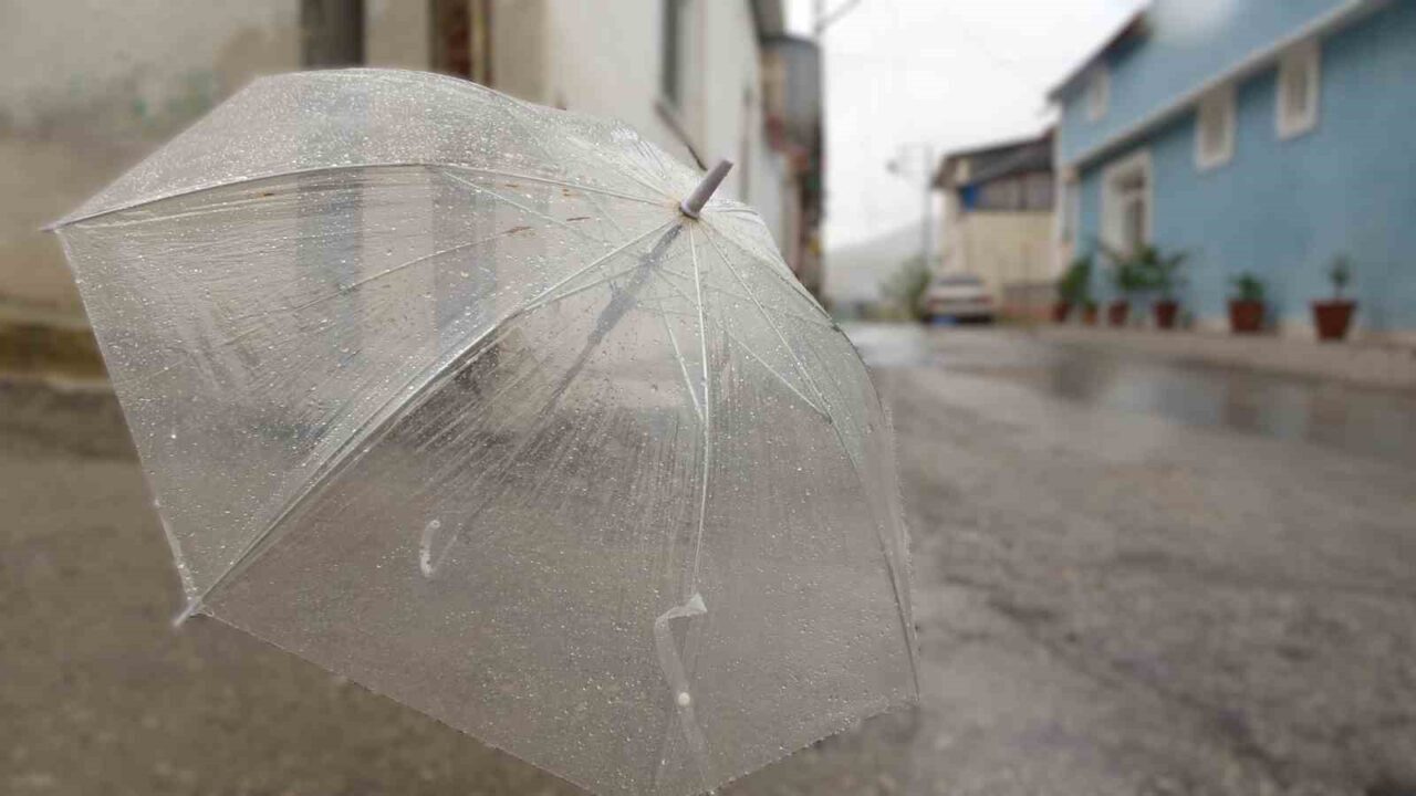 Meteorolojiden Bayburt için sağanak yağış uyarısında bulunuldu. Meteoroloji 12. Bölge