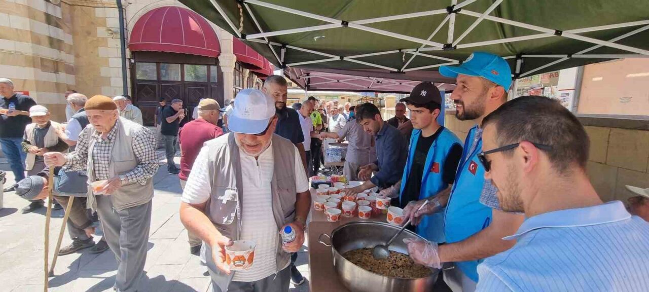 Muharrem Ayı ve Aşure Günü dolayısıyla Bayburt İl Müftülüğünce vatandaşlara