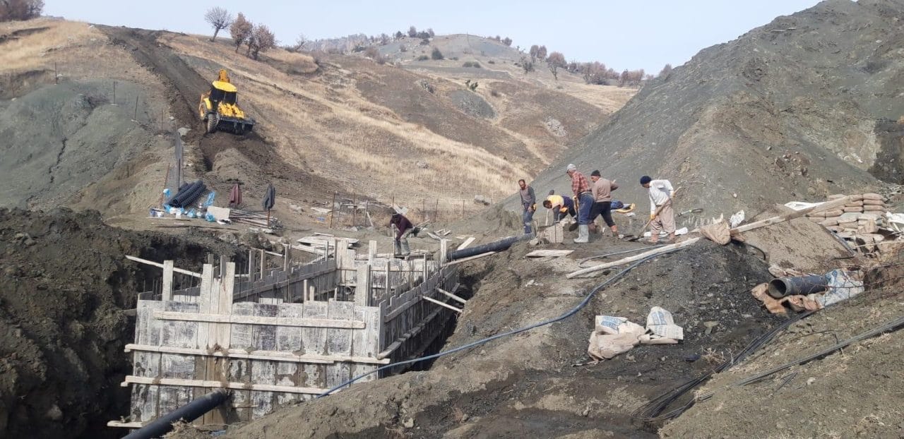 Siirt’in Baykan ilçesinde içme suyu ve atık su altyapısı güçlendiriliyor.