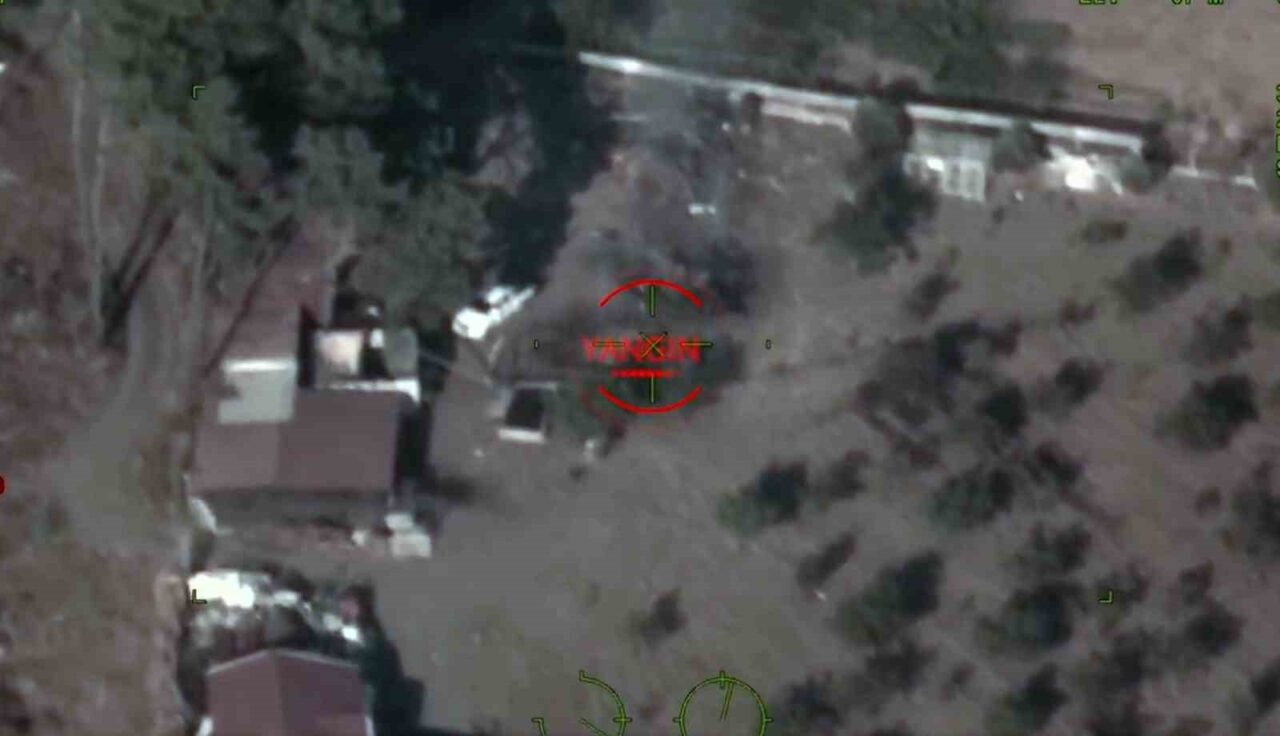 Muğla’nın Marmaris ilçesinde Bayraktar TB2 İHA tarafından bir bahçenin temizliği