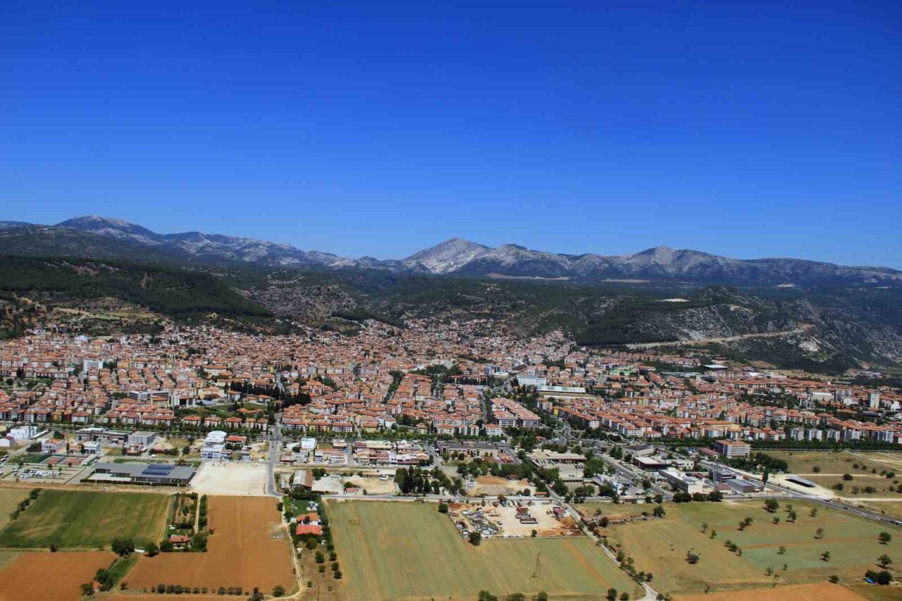 Türkiye İstatistik Kurumu (TÜİK) verilerine göre, 2024 yılında Muğla’ya en