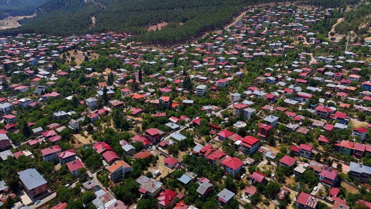 Adana Pozantı ilçesinde vergi gelirinin düşük kalmasını araştıran belediye, 72