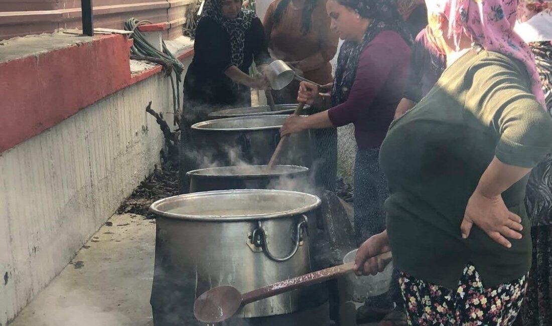 Manisa’nın Sarıgöl ilçesine bağlı Bereketli Mahallesi’nde geleneksel hale gelen aşure