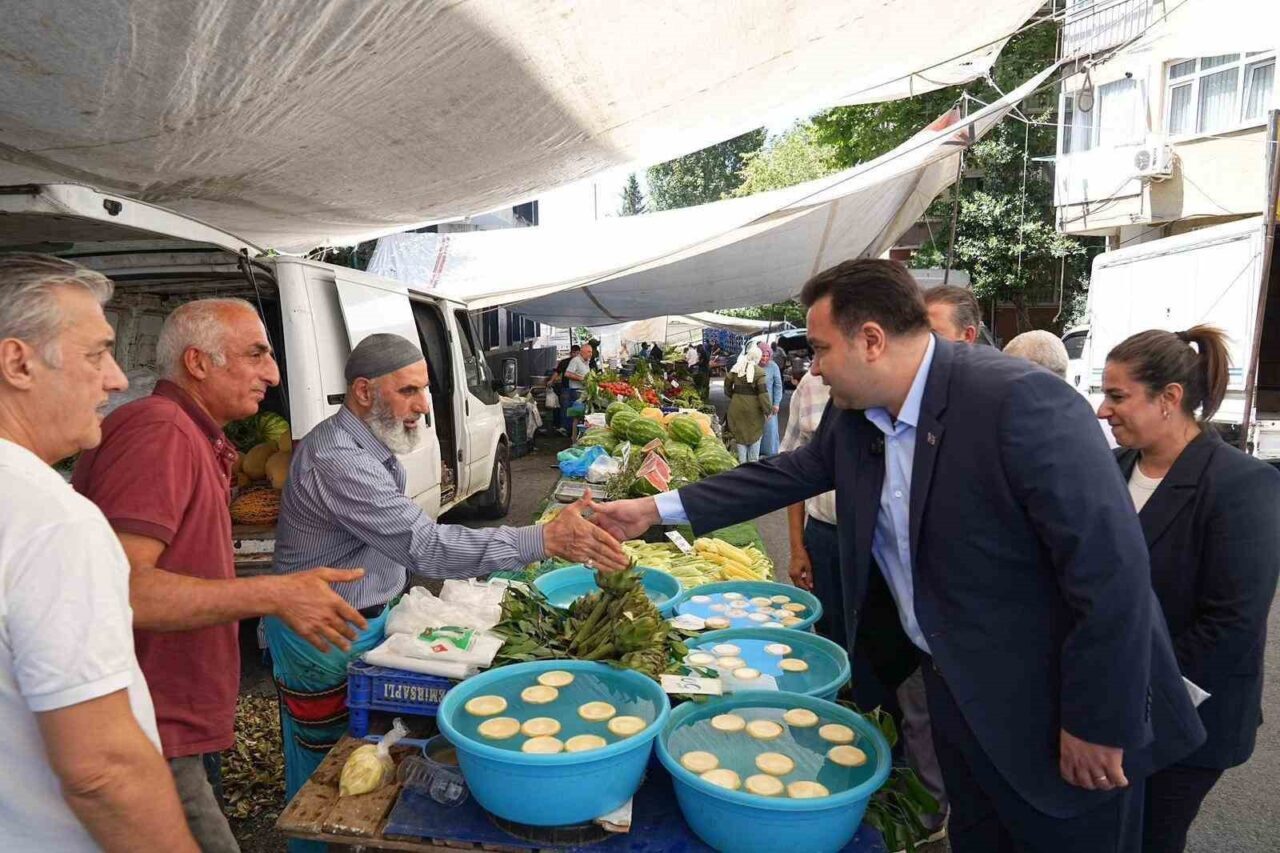 Beşiktaş Belediyesi Başkan Vekili Rasim Şişman, Dikilitaş Semt Pazarı ziyareti