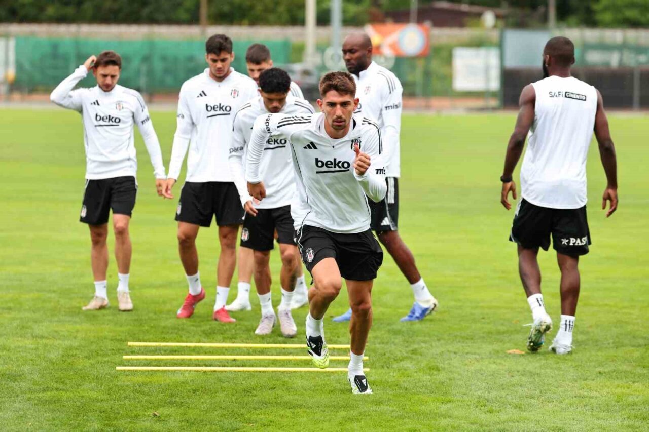 Beşiktaş, Avusturya kampındaki yeni sezon hazırlıklarına, bugün yaptığı çift antrenmanla