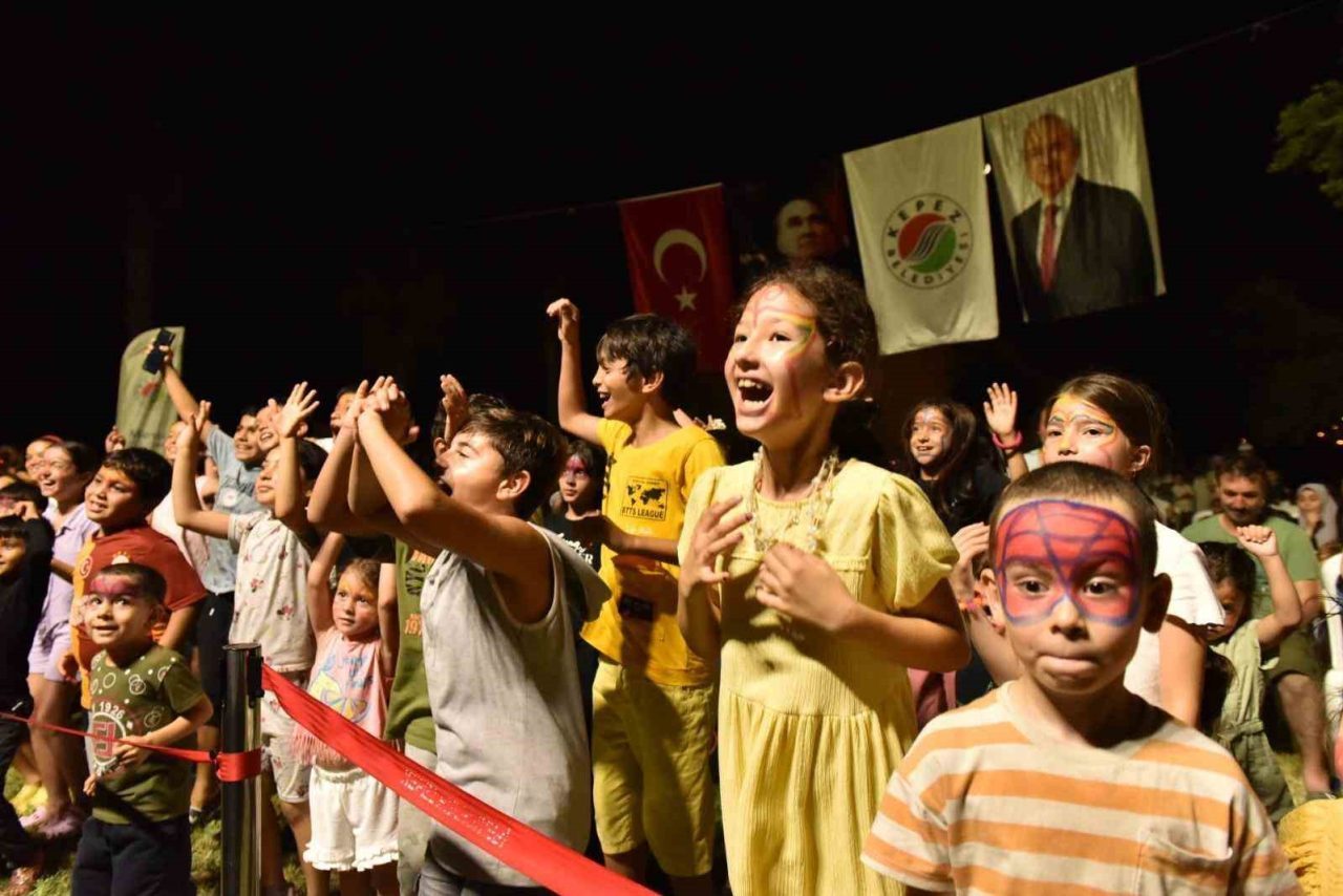 Kepez Belediyesi’nin “Sahne Kepez” etkinlikleri, bu kez Beşkonaklılar Mahallesi’ni sanatla
