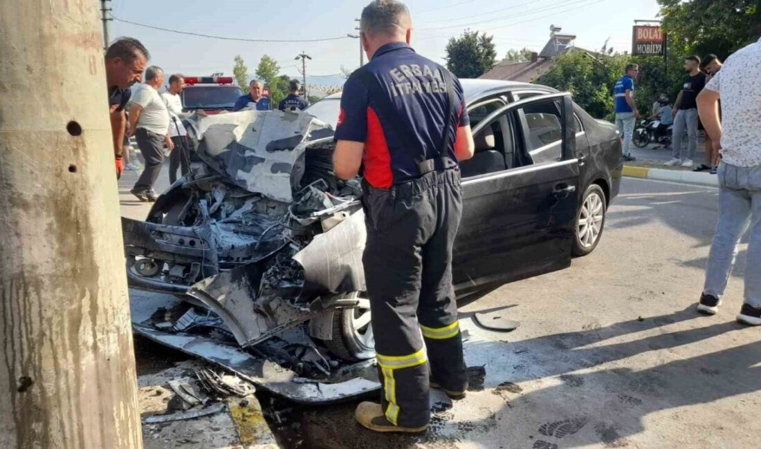 Tokat’ın Erbaa ilçesinde beton direğe çarpan otomobilin sürücüsü yaralandı. Kaza,