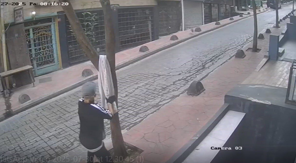 Beyoğlu’nda, bir iş yerini kurşun yağmuruna tutan şahıs ile ona