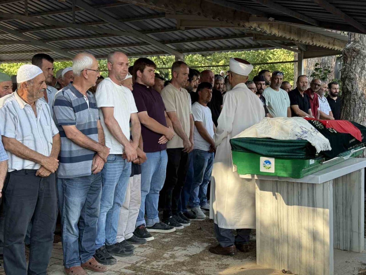 Kocaeli’nin İzmit ilçesinde bıçaklanarak öldürülen 21 yaşındaki genç, Sakarya’nın Geyve