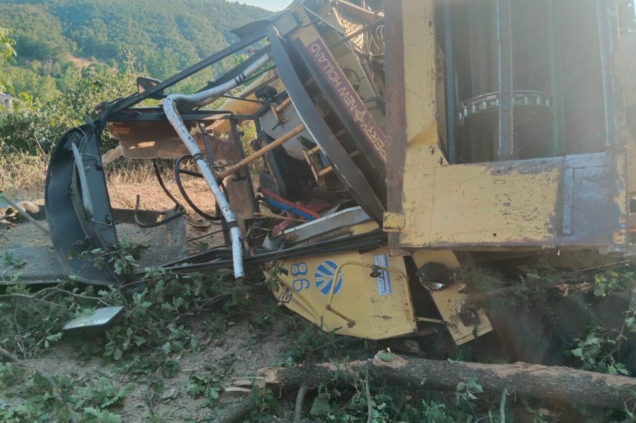 Samsun’un Vezirköprü ilçesinde meydana gelen biçerdöver kazasında 1 kişi yaralandı.