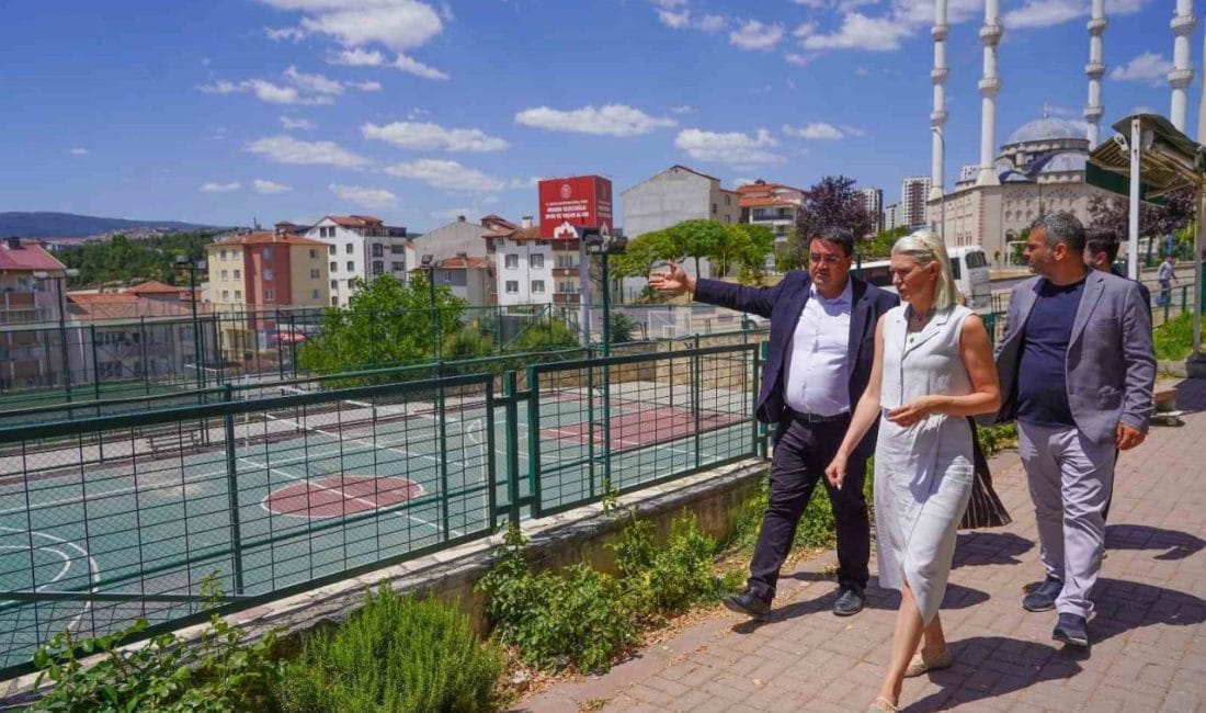 Bilecik Belediye Başkanı Melek Mızrak Subaşı, Hürriyet Mahallesi’nde yapımı devam