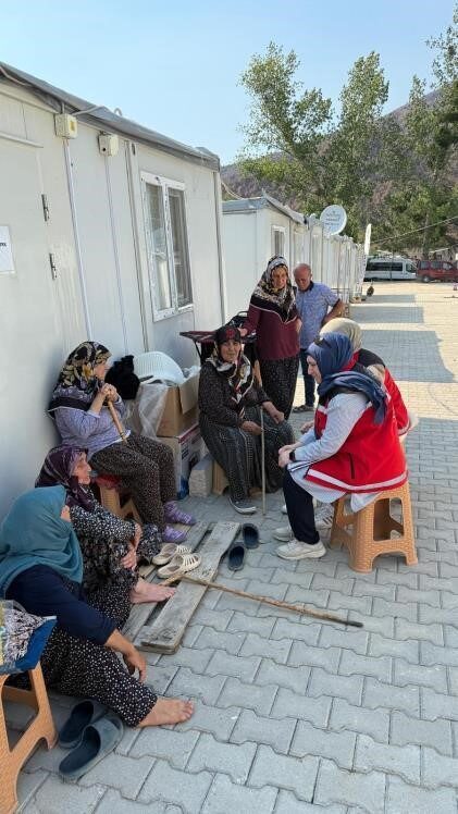 Bilecik Aile ve Sosyal Hizmetler İl Müdürlüğü’ne bağlı ekipler yangından
