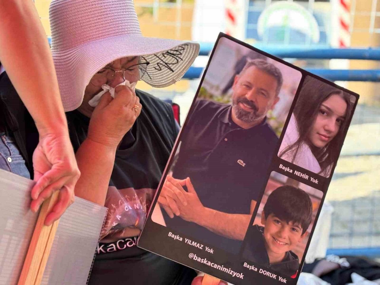 Kartalkaya’daki otel yangınına ilişkin dava öncesinde, acılı aileler adalet talebiyle
