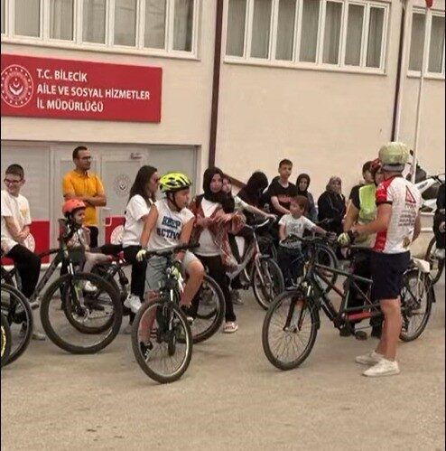 Bilecik Aile ve Sosyal Hizmet Merkezi Müdürlüğü ile Bisikletliler Derneği